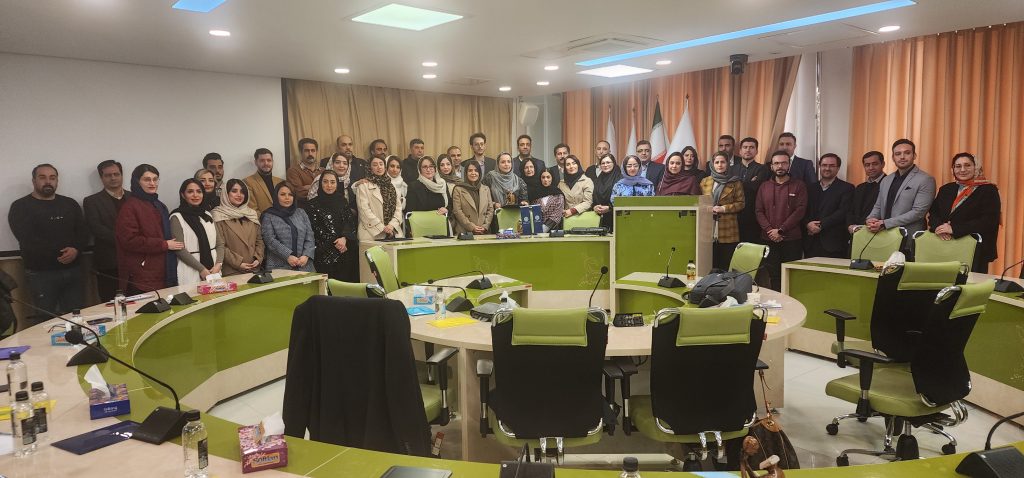 گزارش تصویری؛ برگزاری رویداد تخصصی آموزش و توسعه در گروه دارویی گلرنگ